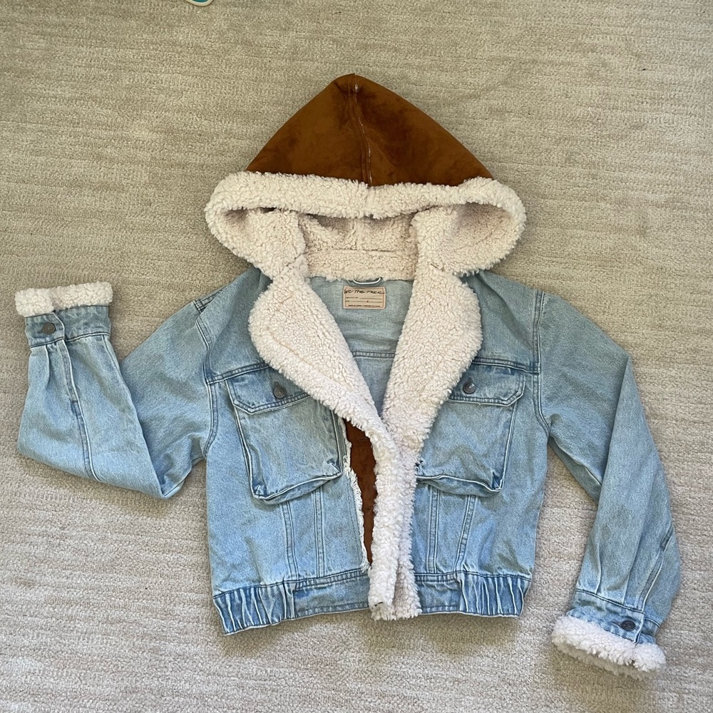 New! We The Free Woman’s Perry Hooded Denim Jacket w Faux Suede & Sherpa